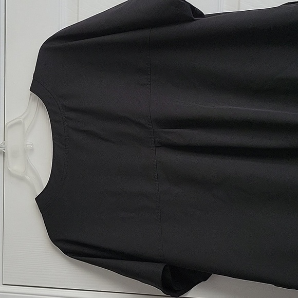 Climate Right By Cuddl Duds Women's Scrub Top - Picture 8 of 10